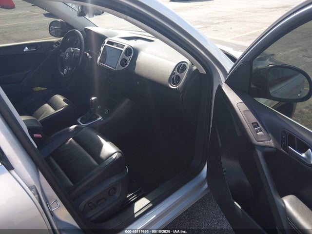 Volkswagen Tiguan 2.0t Sport