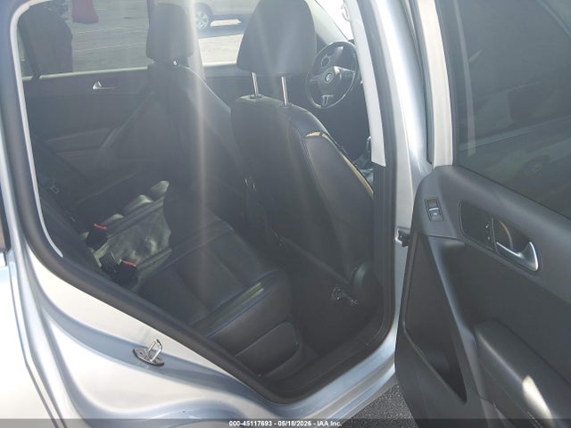 Volkswagen Tiguan 2.0t Sport