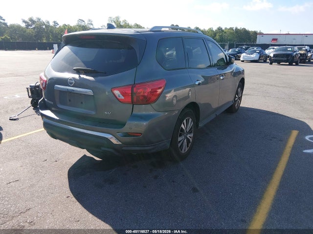 Nissan Pathfinder Sv