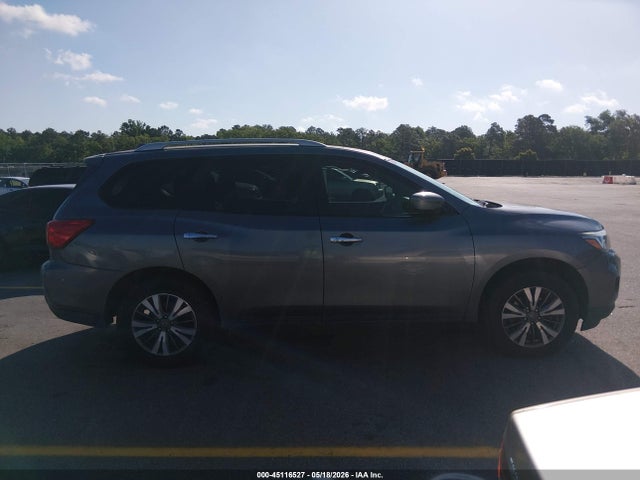Nissan Pathfinder Sv