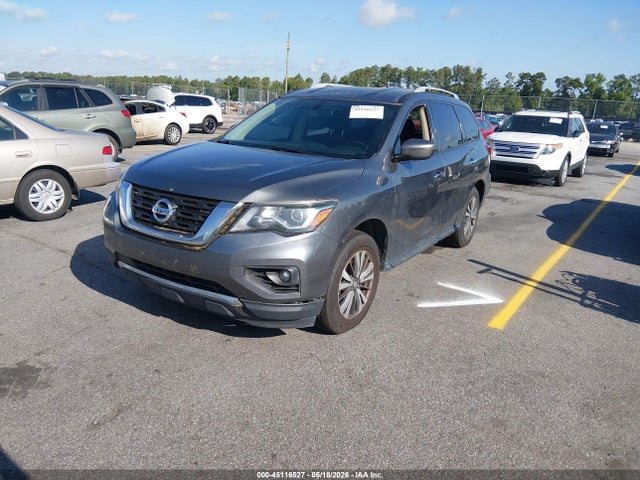 Nissan Pathfinder Sv