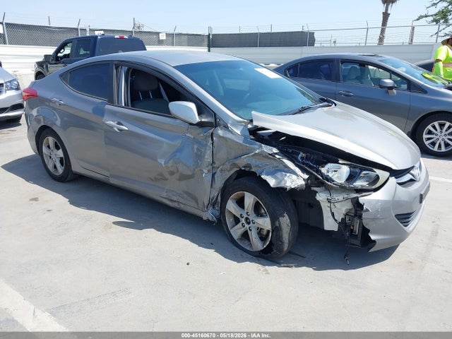 Salvage Hyundai ELANTRA Image