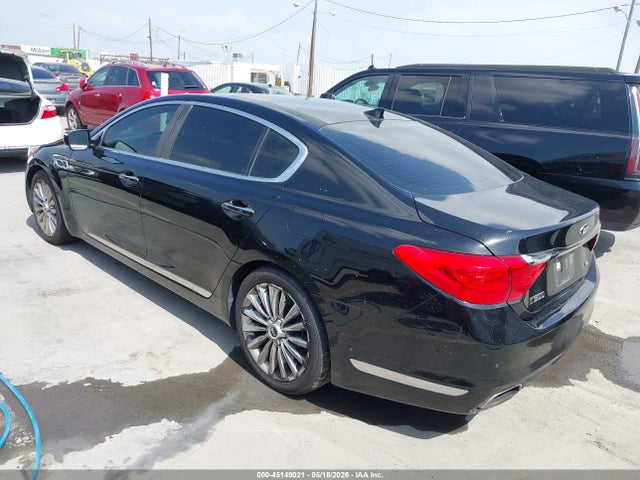 Kia K900 Luxury