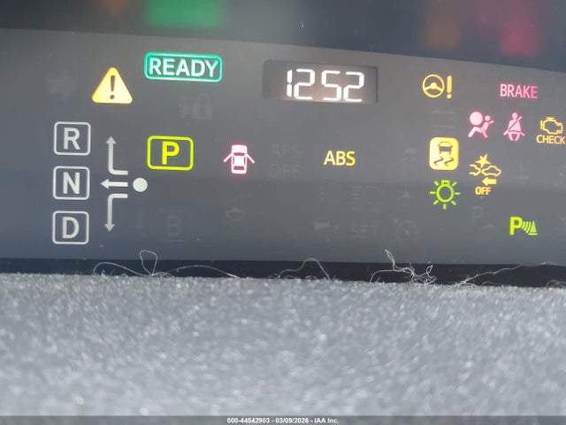 Toyota Prius Le Awd-e