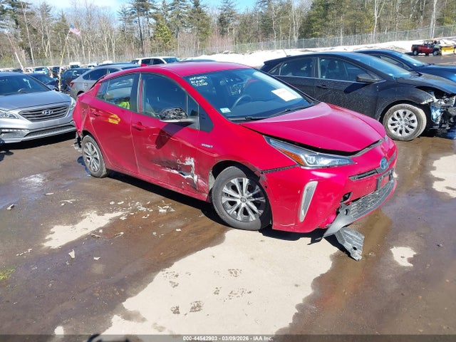 Salvage Toyota Prius Image