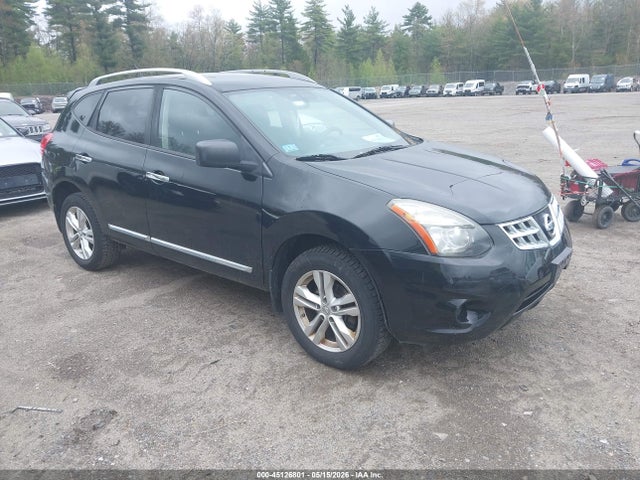 Salvage Nissan Rogue Image