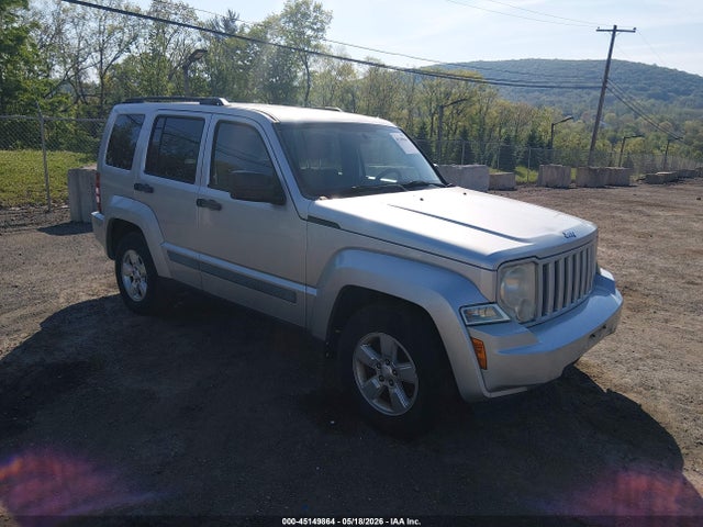 Salvage Jeep Liberty Image