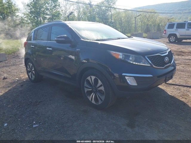 Salvage Kia Sportage Image