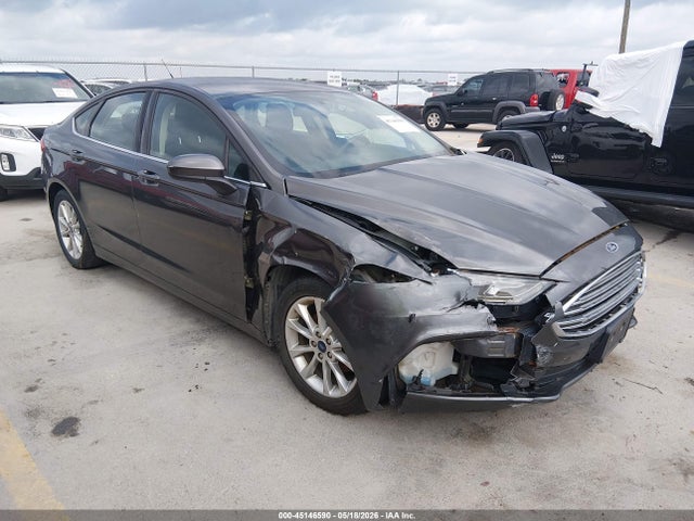 Salvage Ford Fusion Image