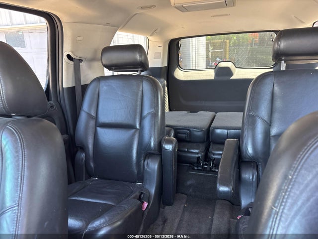 Cadillac Escalade Standard