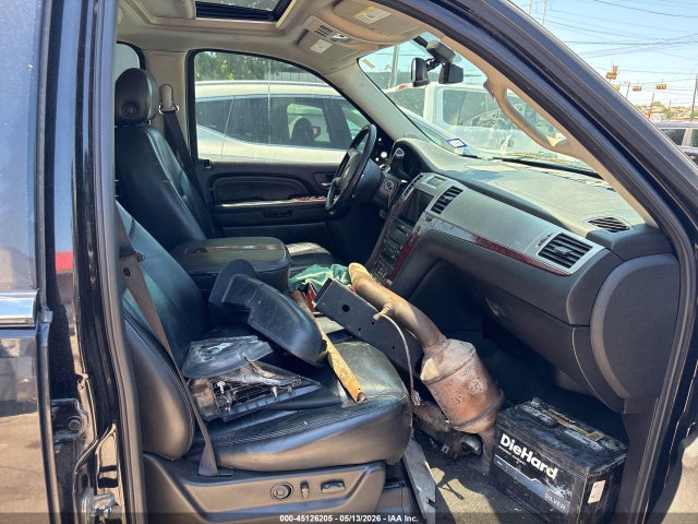 Cadillac Escalade Standard