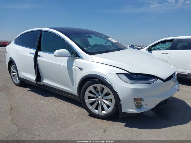 Salvage Tesla Model X Image