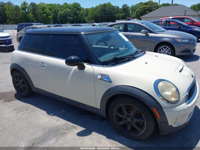 Salvage MINI Cooper S Image