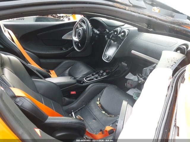 McLaren GT