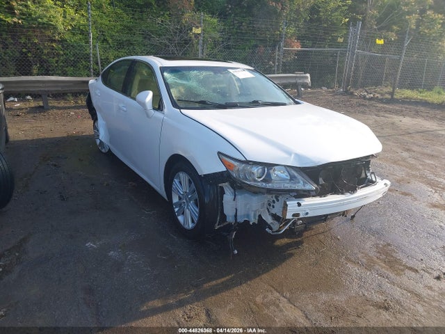 Salvage Lexus Es Image