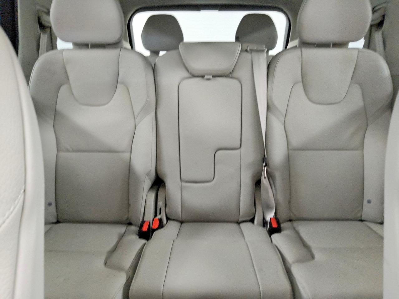 Volvo XC90 Plus
