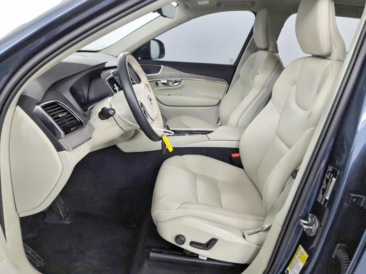 Volvo XC90 Plus