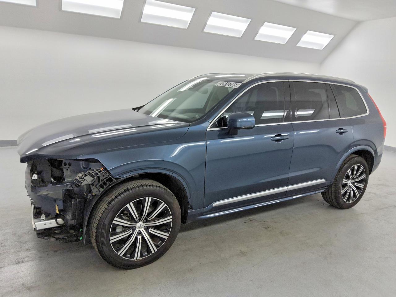 Salvage Volvo XC90 Image