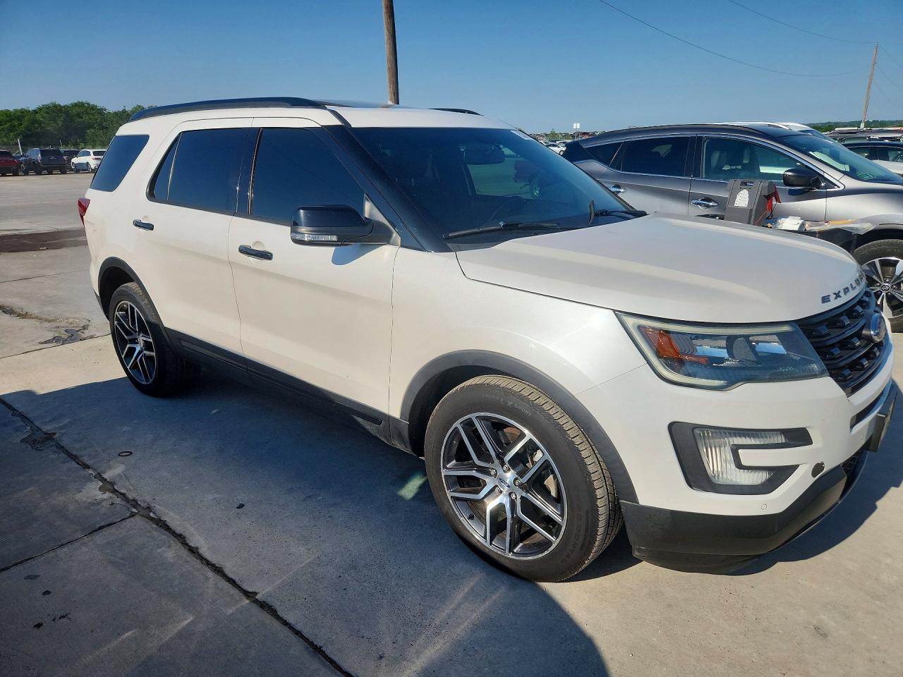 Ford Explorer Sport