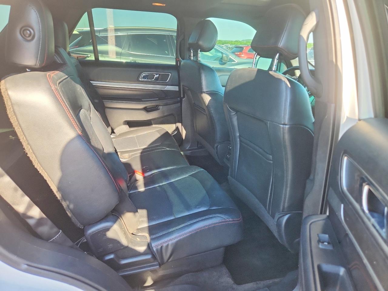 Ford Explorer Sport