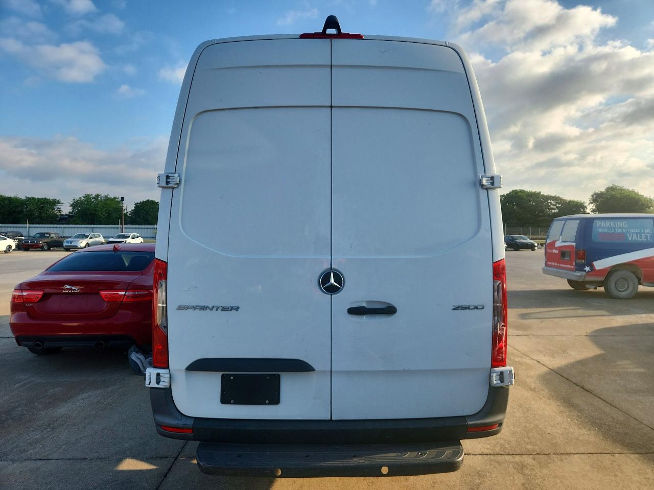 Mercedes-Benz Sprinter 2500