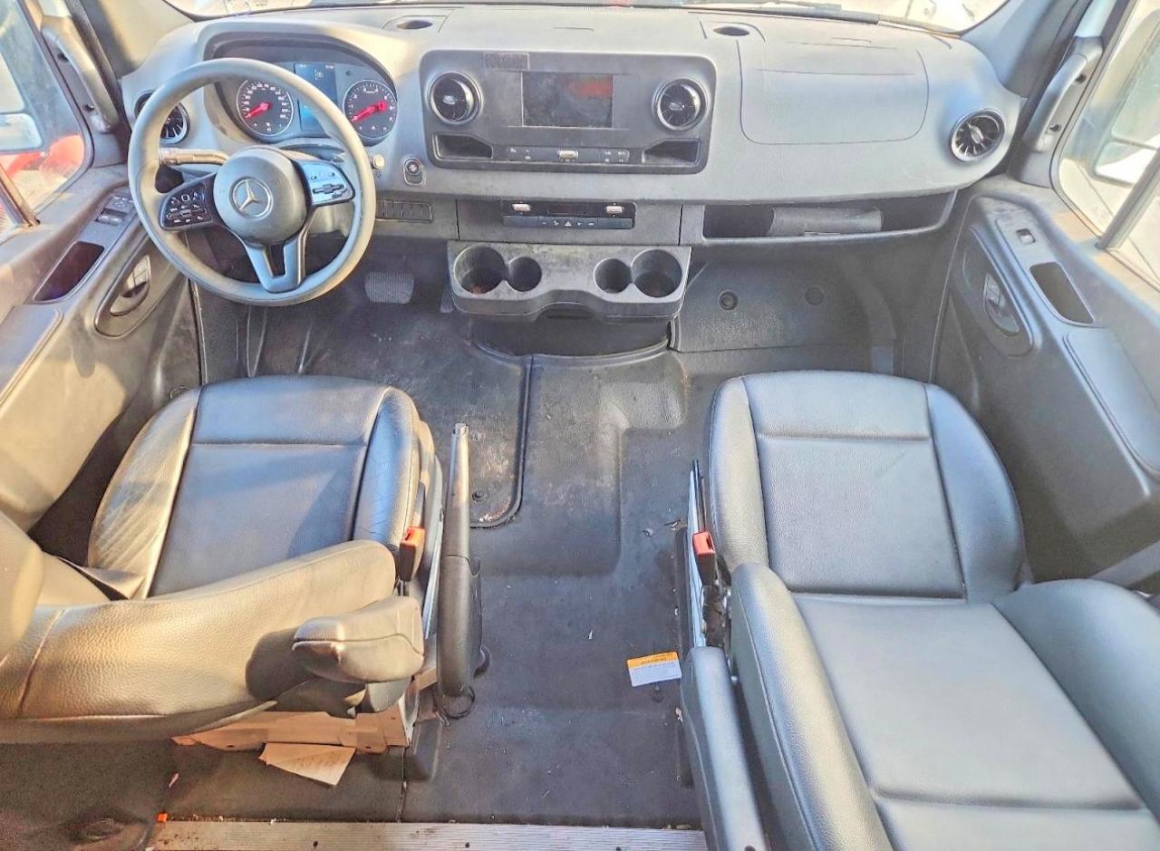Mercedes-Benz Sprinter 2500