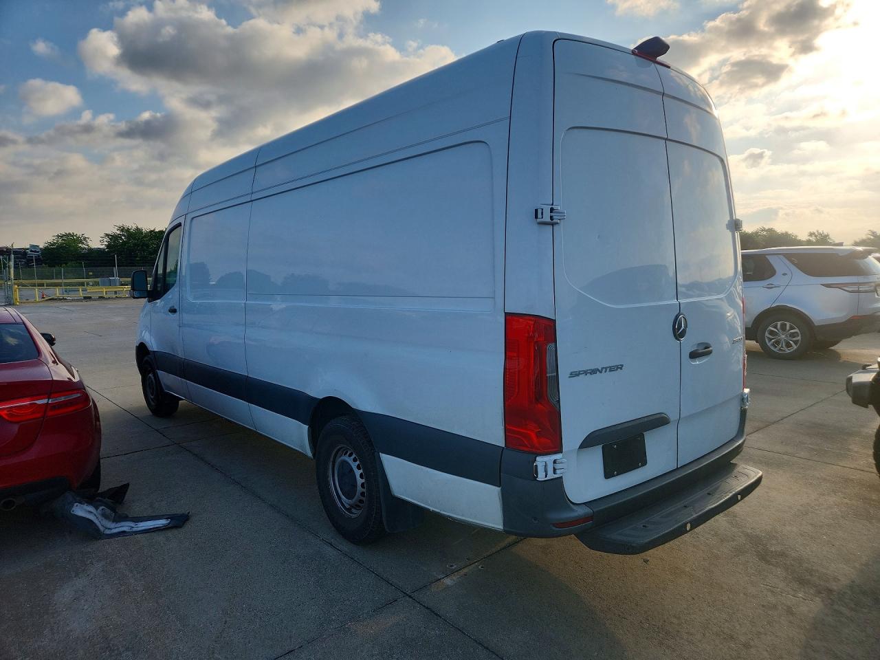 Mercedes-Benz Sprinter 2500