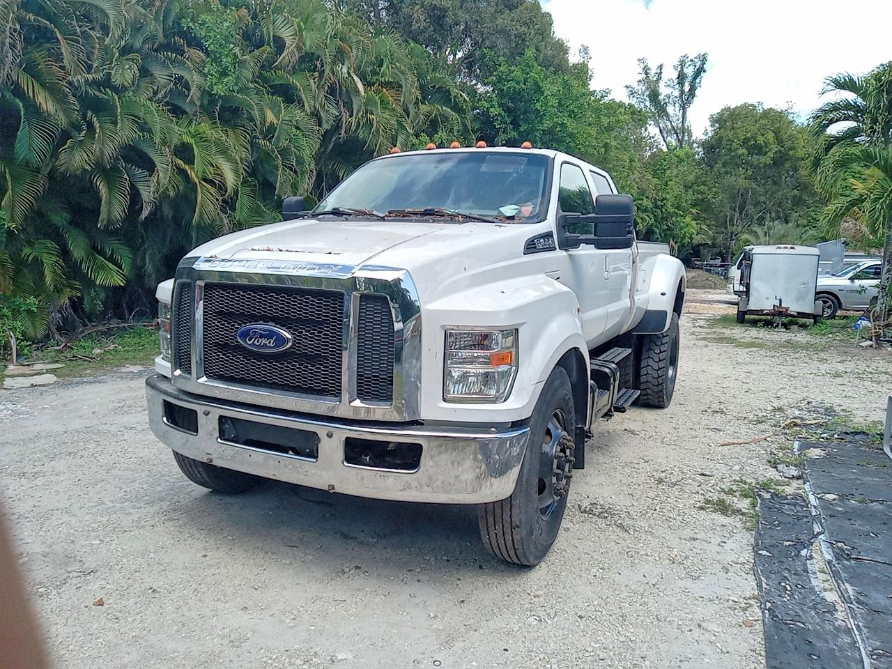 Ford F-650 Super Duty