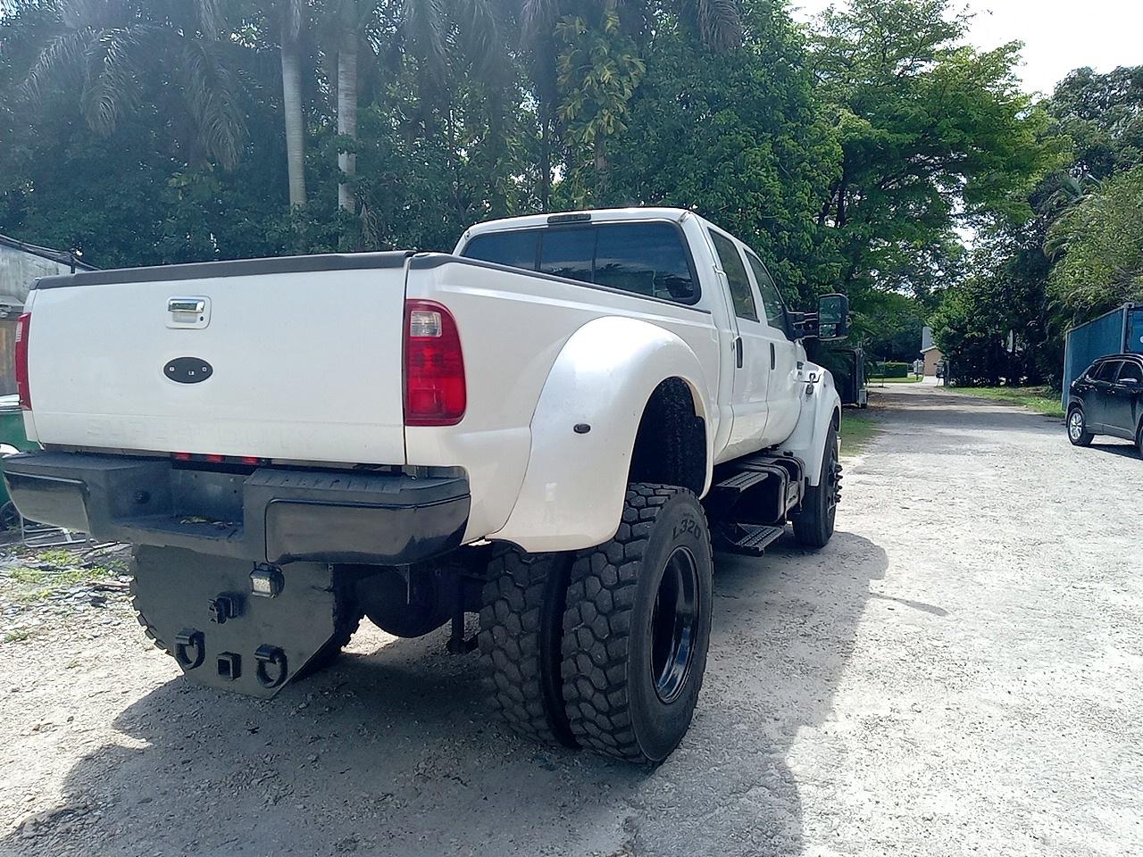 Ford F-650 Super Duty