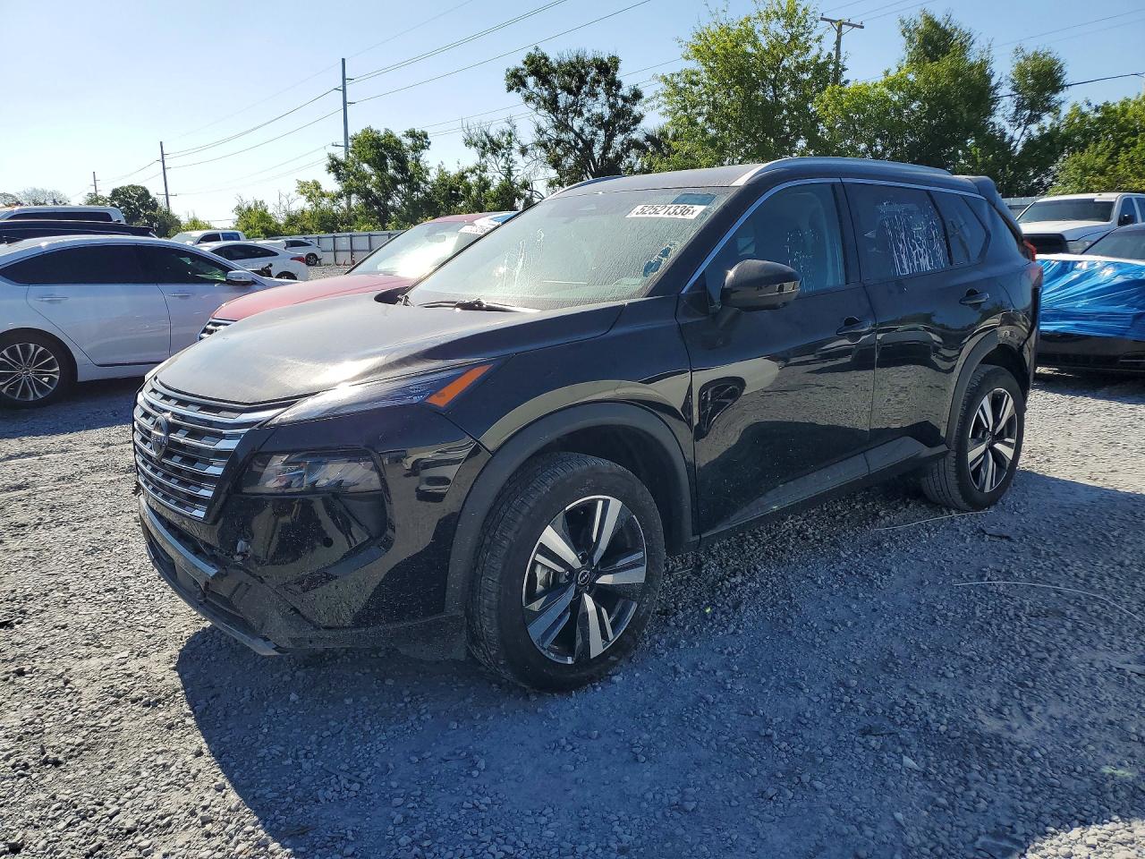 Salvage Nissan Rogue Image