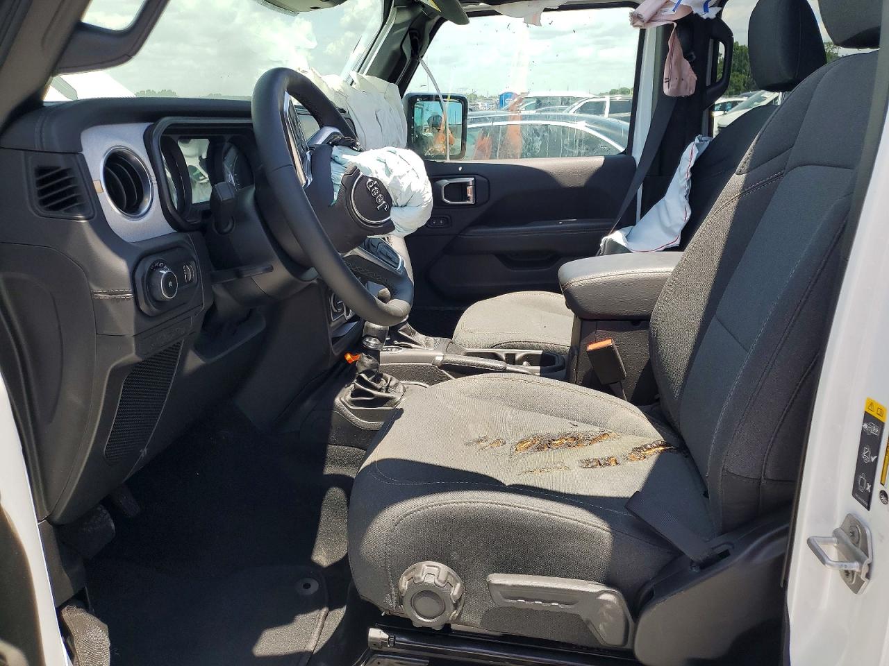 Jeep Wrangler Sahara