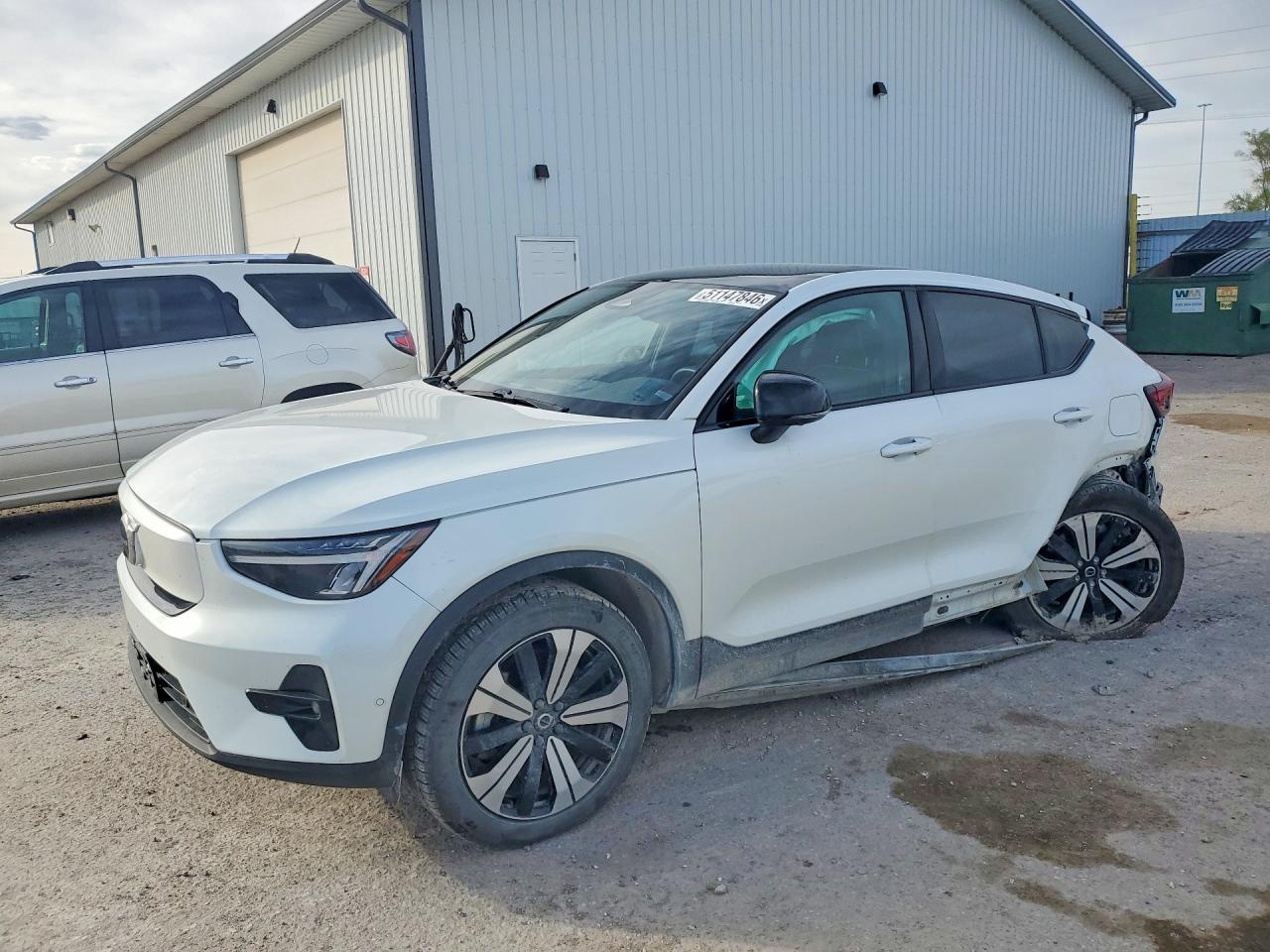 Salvage Volvo C40 Image
