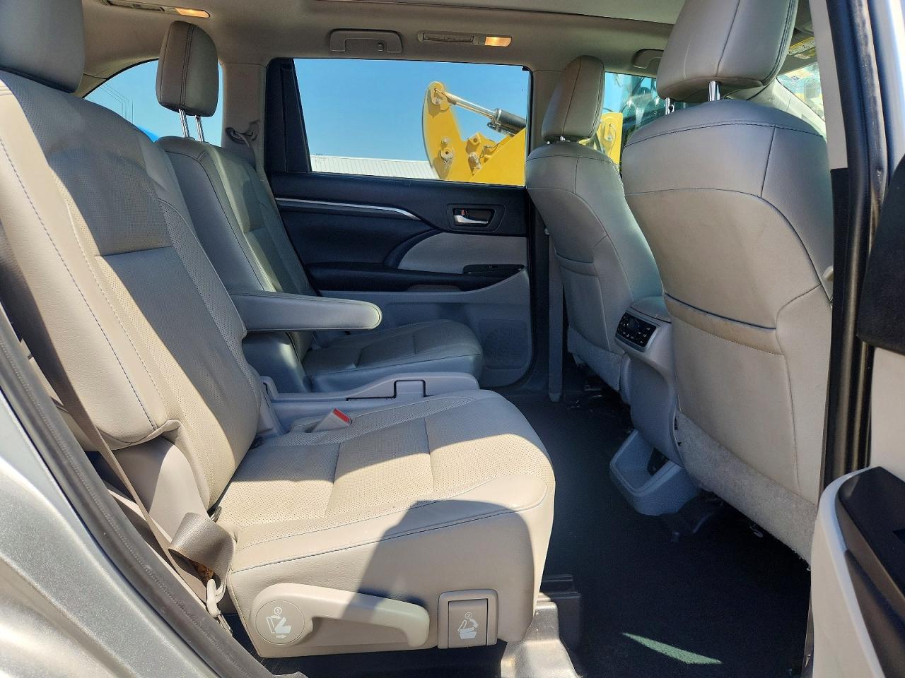Toyota Highlander Limited Platinum