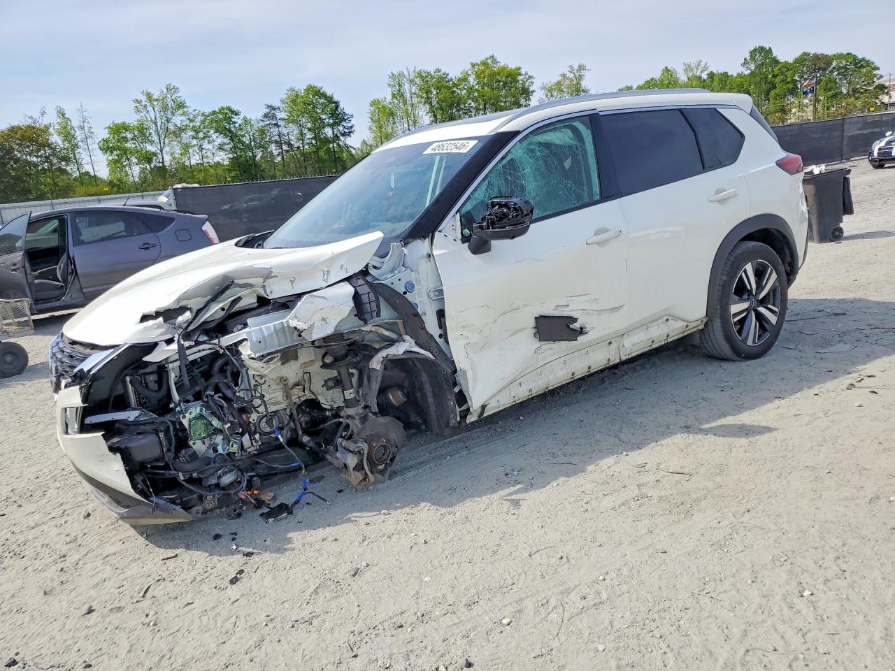 Salvage Nissan Rogue Image