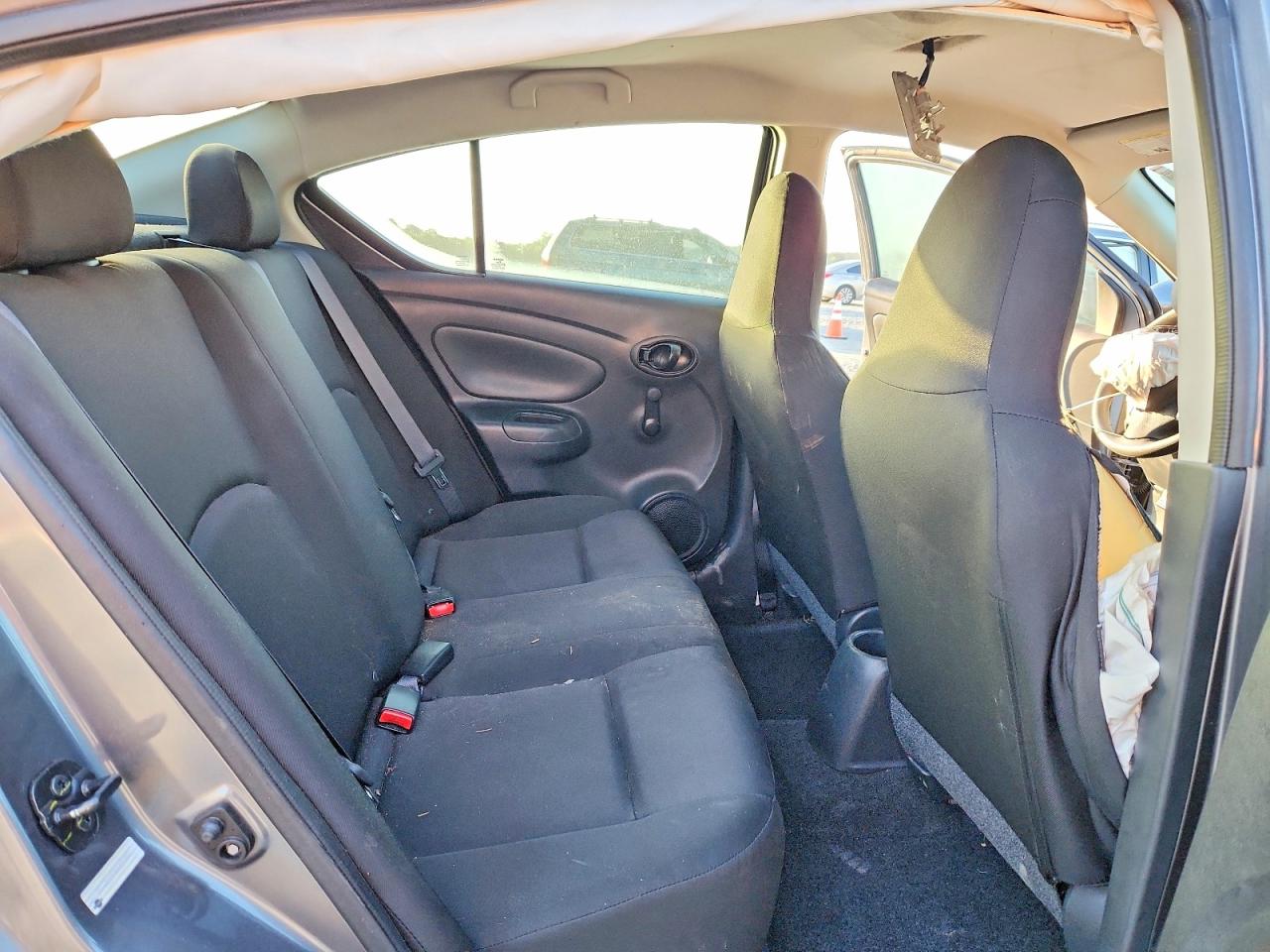 Nissan Versa 1.6 S Plus