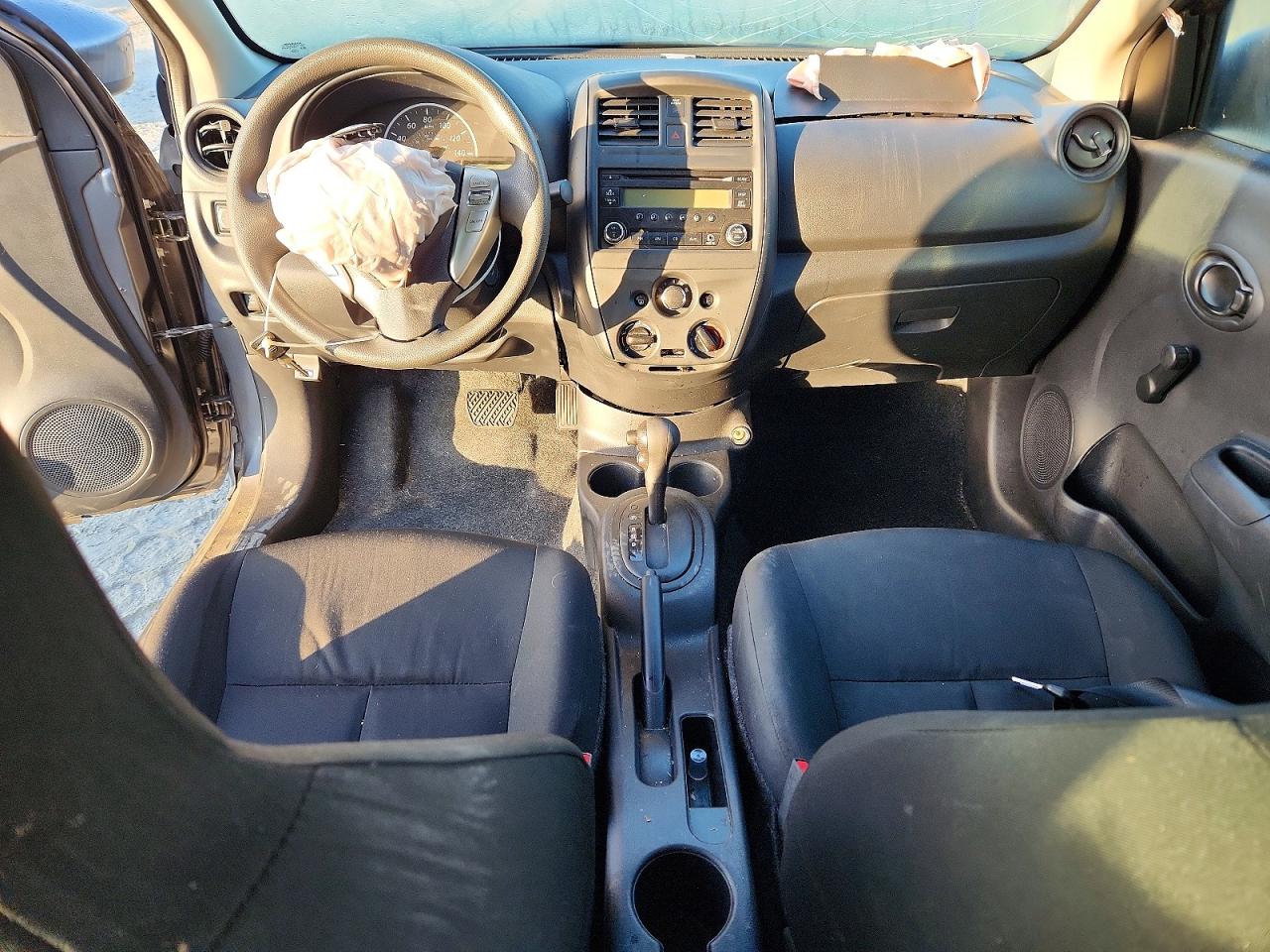 Nissan Versa 1.6 S Plus