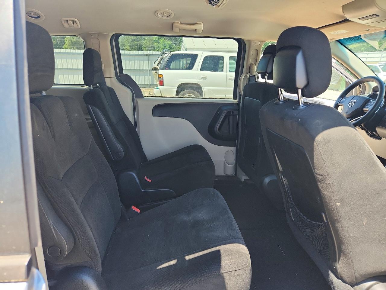 Dodge Caravan Sxt