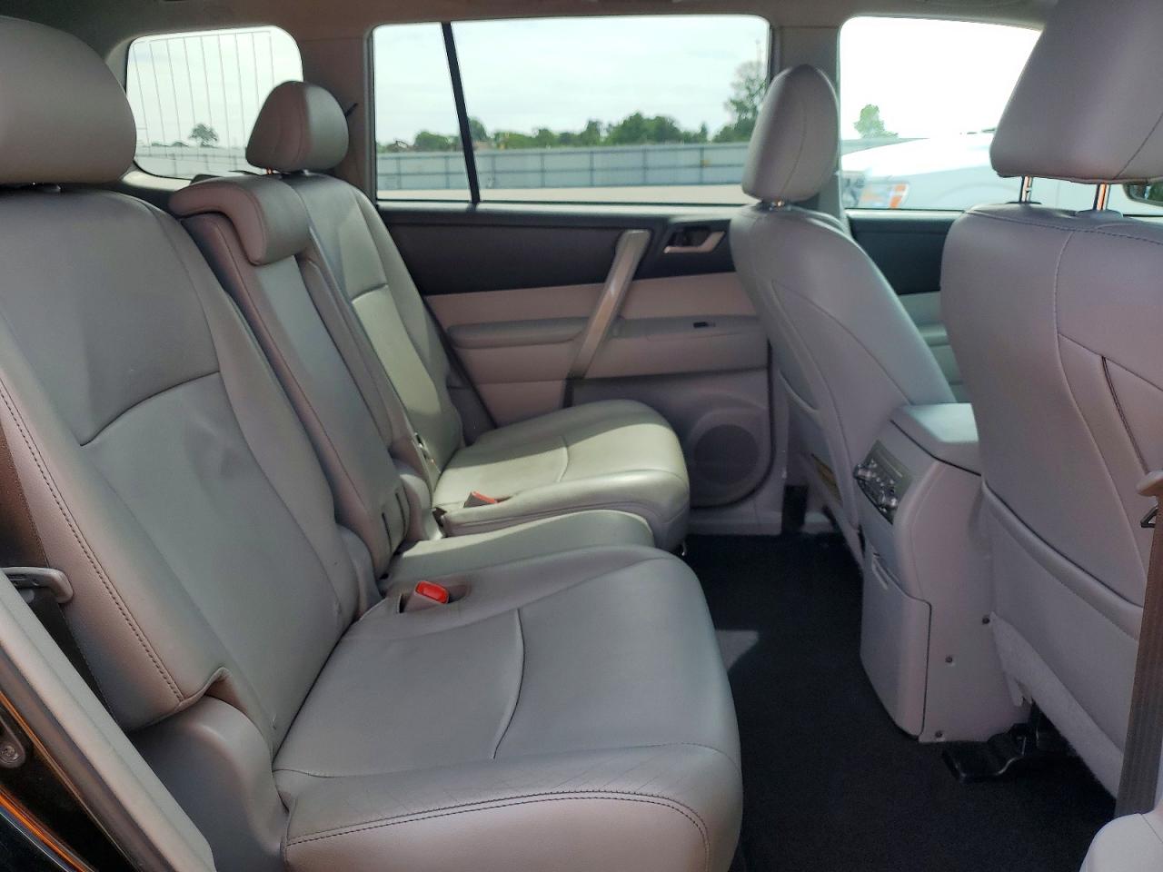 Toyota Highlander Se
