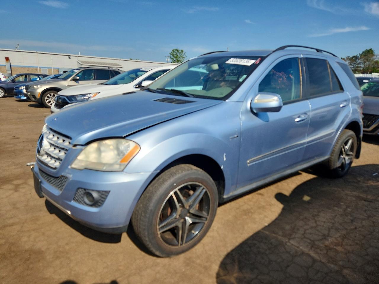 Mercedes-Benz M-Class 320