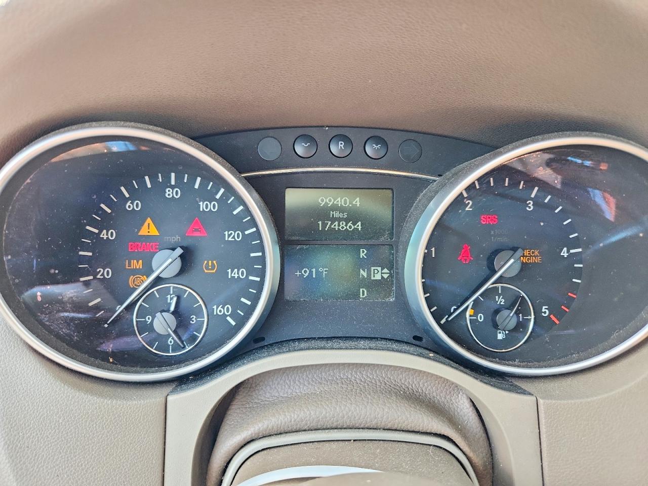 Mercedes-Benz M-Class 320