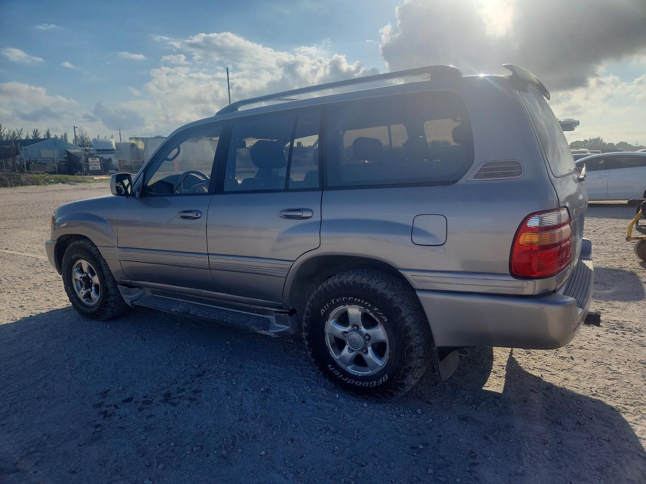 Toyota Land Cruis Base