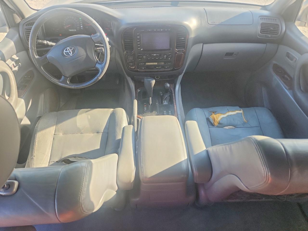 Toyota Land Cruis Base