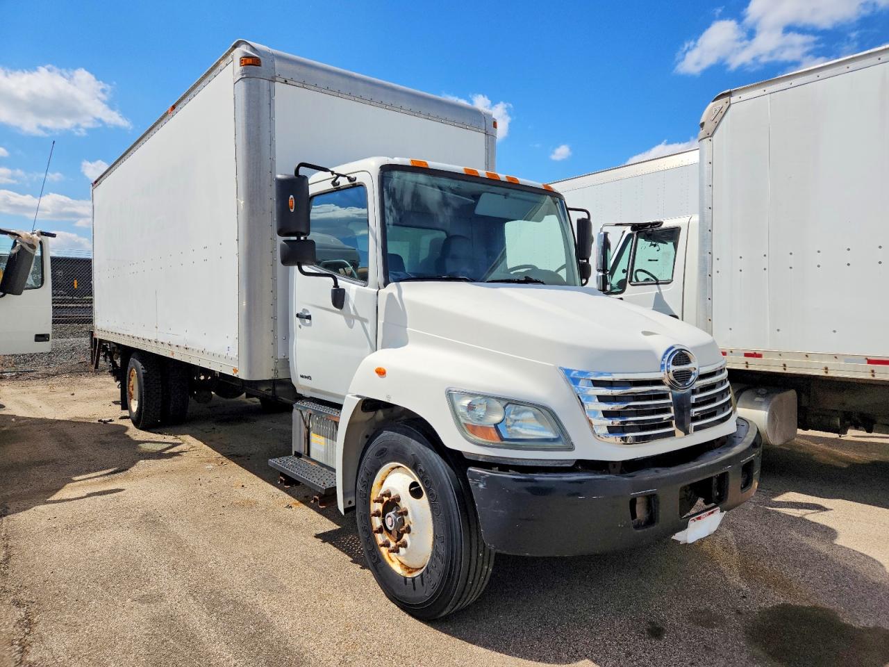 Salvage Hino 258 268 Image