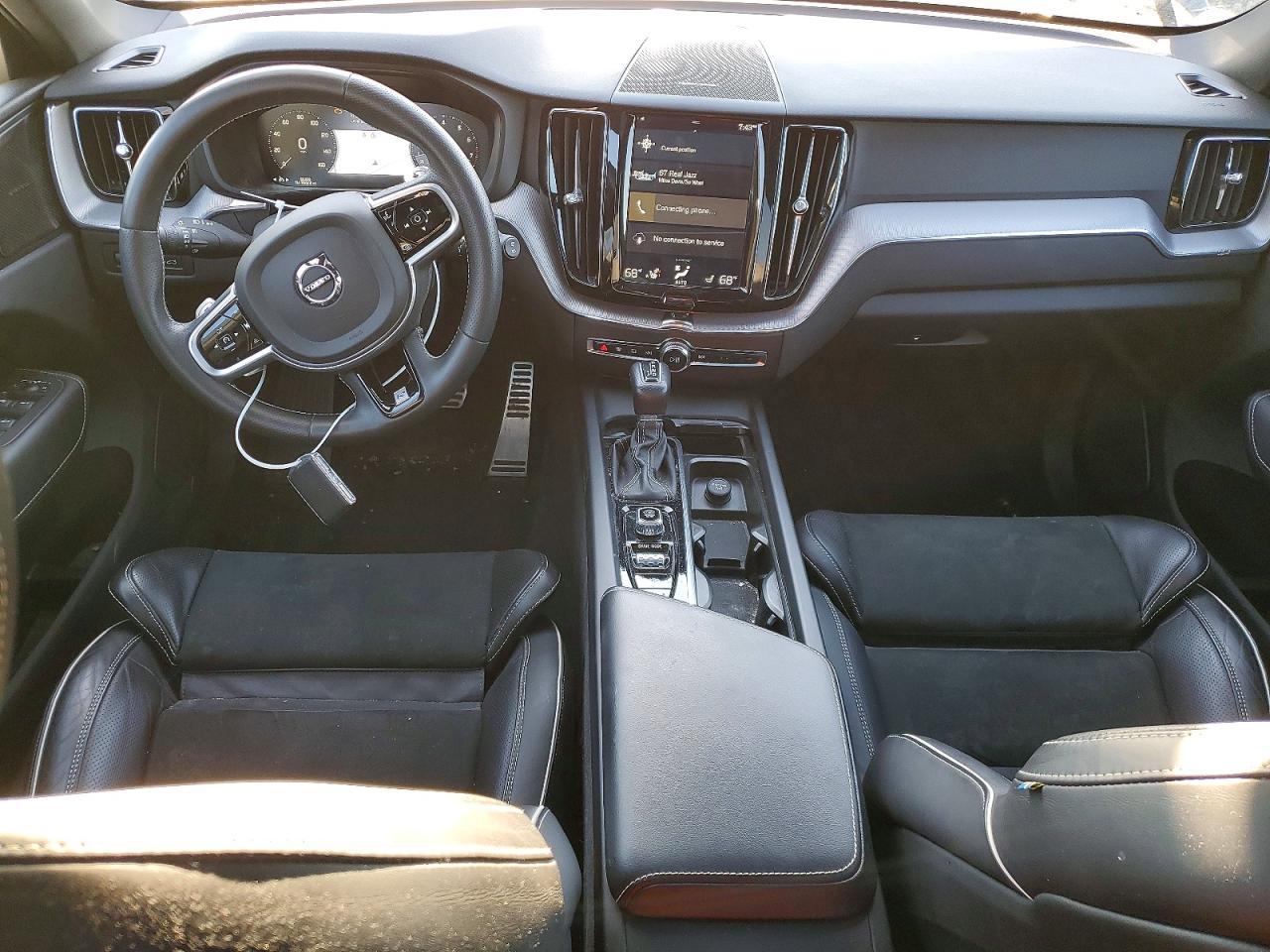 Volvo XC60 T6 R-design