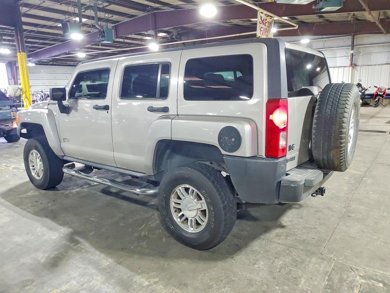 HUMMER H3