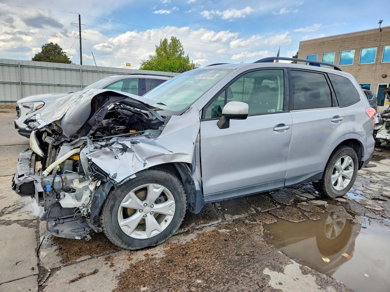 Salvage Subaru Forester Image