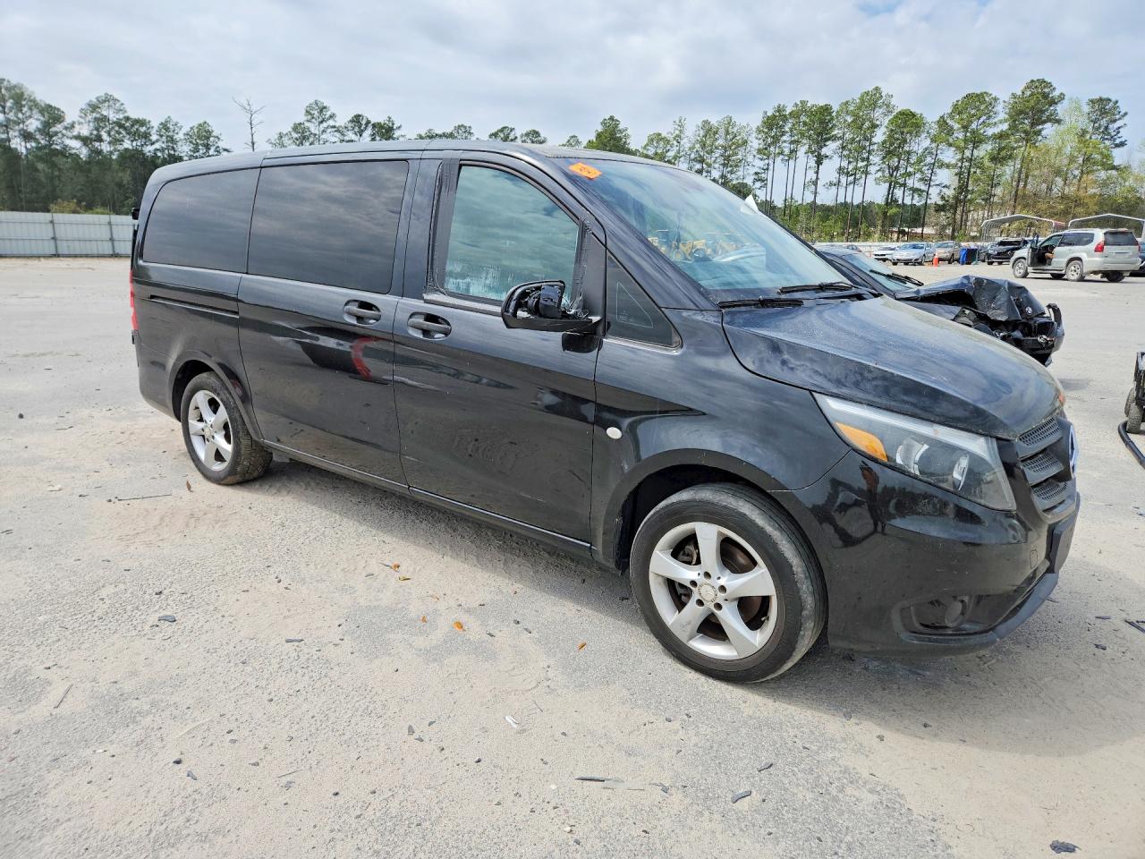 Mercedes-Benz Metris