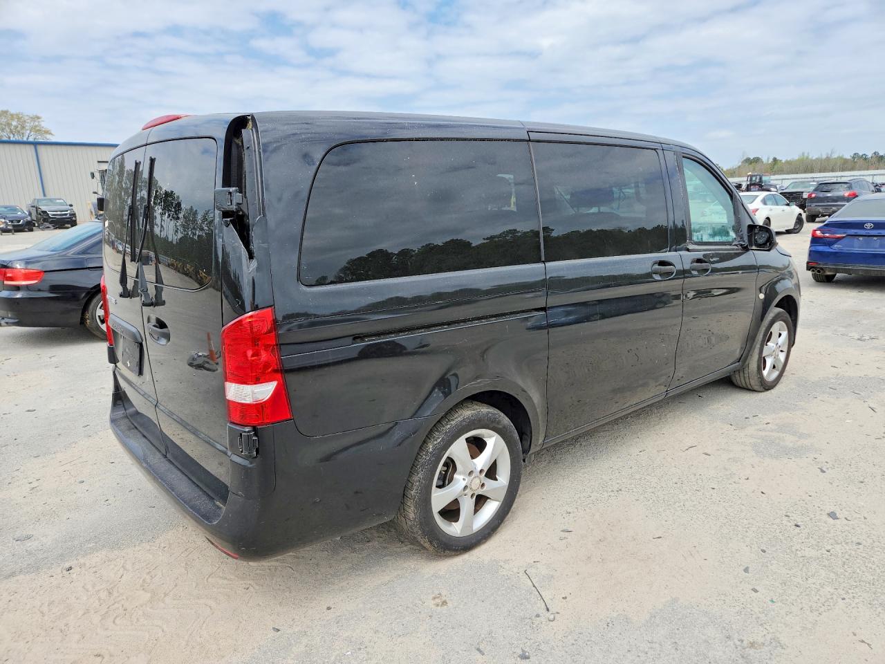 Mercedes-Benz Metris