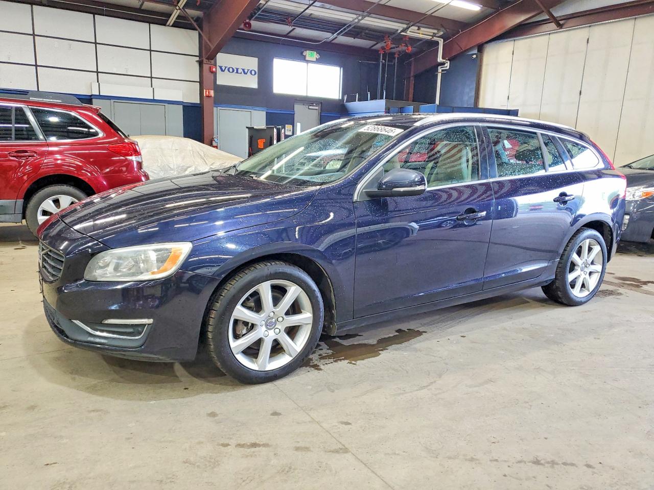 Salvage Volvo V60 Image