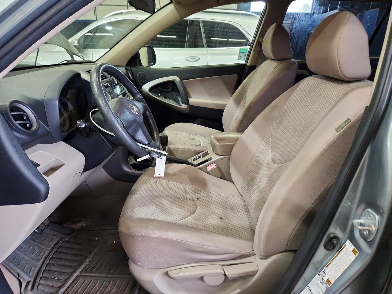 Toyota RAV4 Base